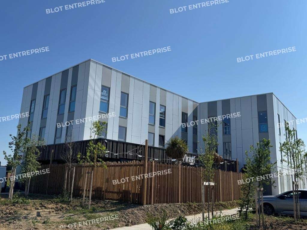 A vendre bureaux 277m² à Vallet programme 3 VALL