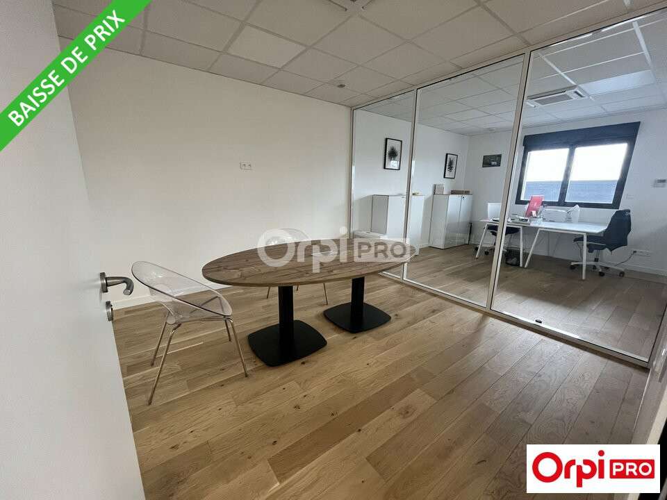 Bureau 90m² R+1 à vendre zone Briffaut à Valence 