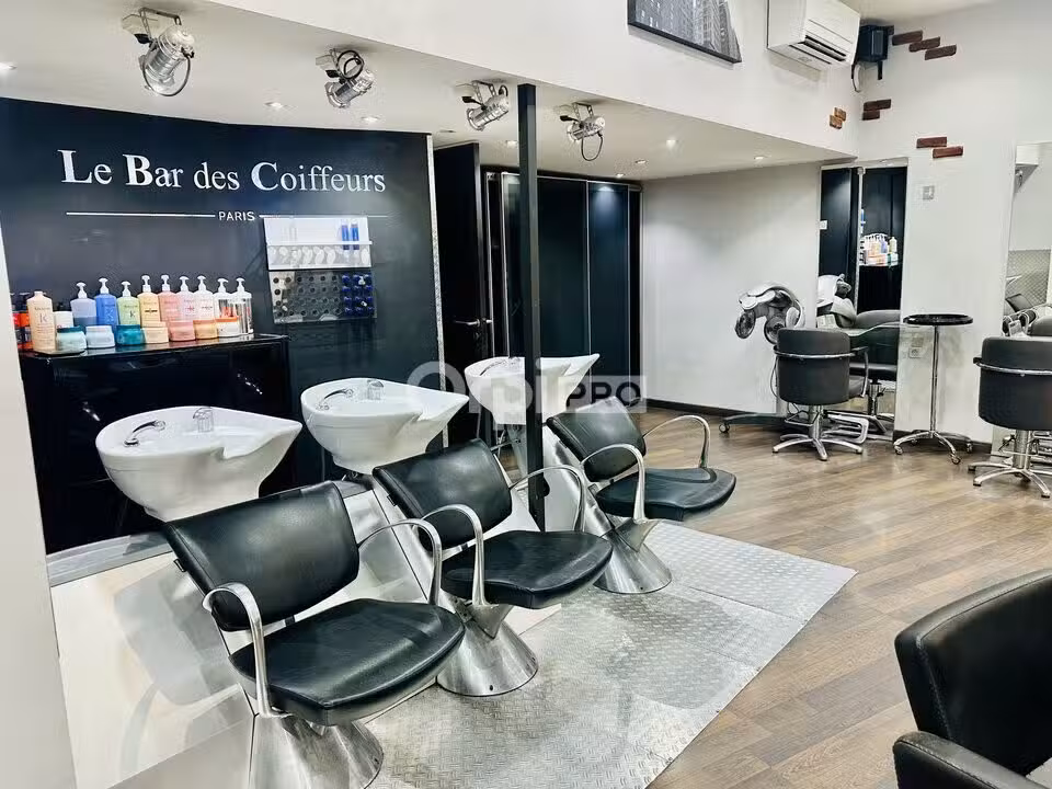 Très beau salon de coiffure à vendre à Toulon