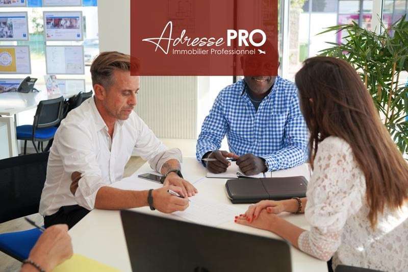 A louer bureaux 380m² proche mer sur La Rochelle  