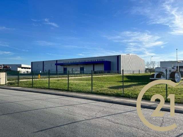 A louer entrepôt logistique 2500m² ZA Montplaisir