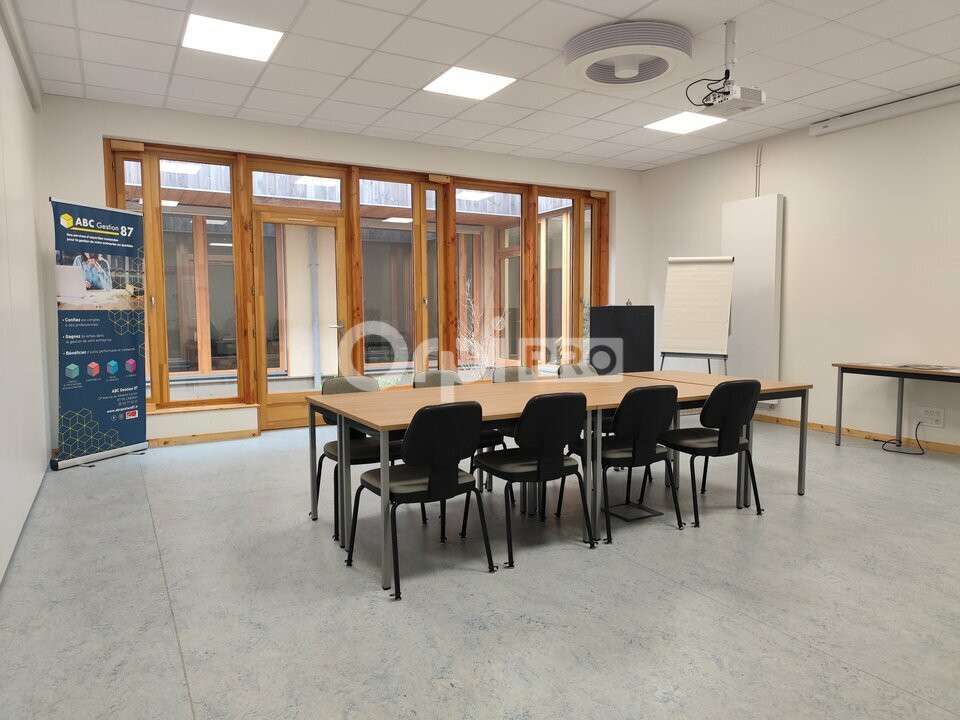 Bureaux 360m² haut de gamme à louer à Limoges