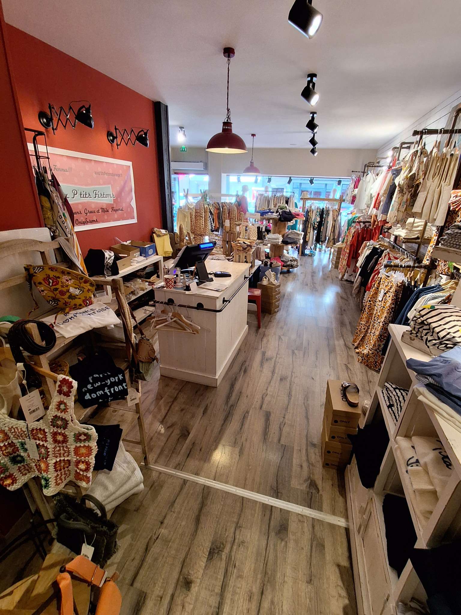 A céder boutique de prêt-à-porter sur Domfront