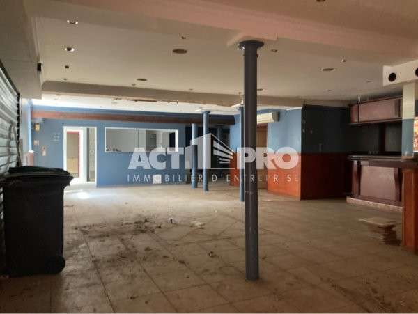 À vendre local 260 m² à St-Laurent de la Salanque