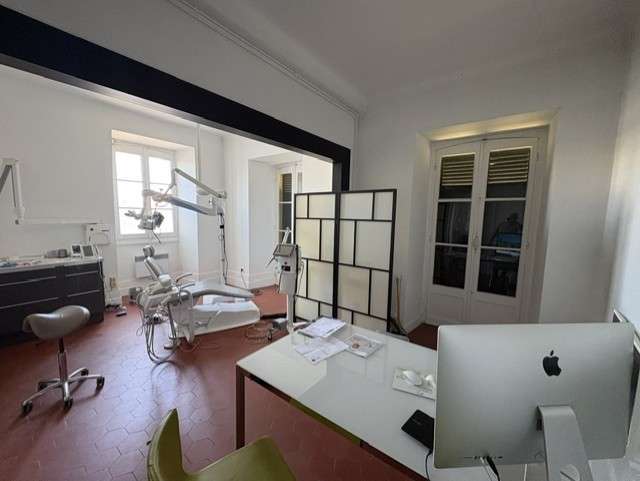 À louer bureaux de charme 64m² RDC à Ciboure