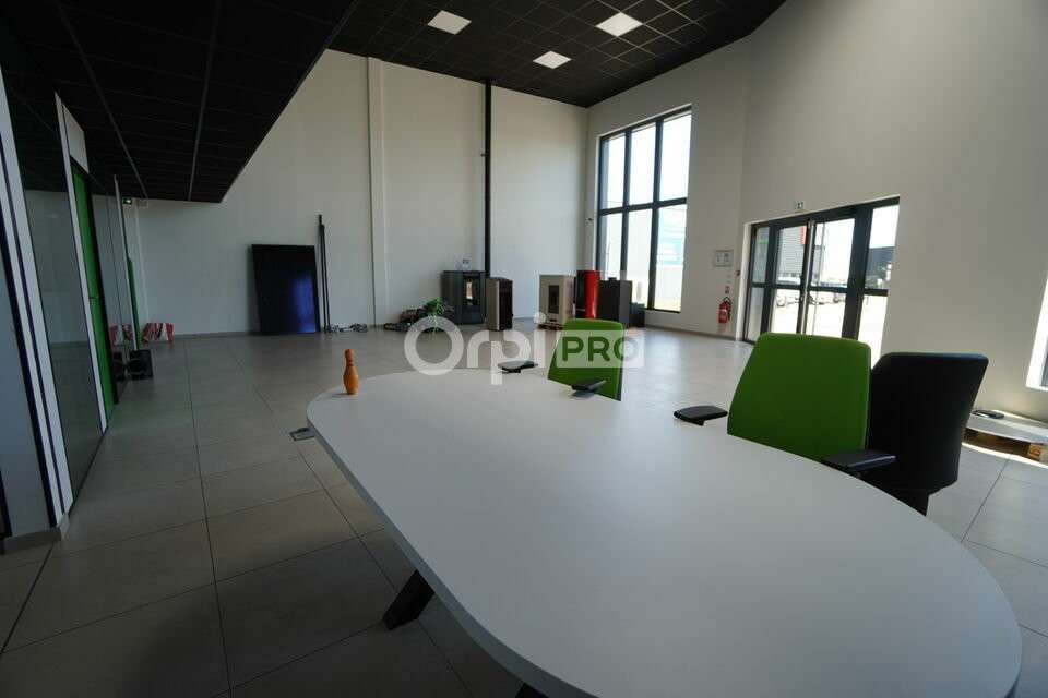 A louer local 470m² secteur recherché de Quétigny