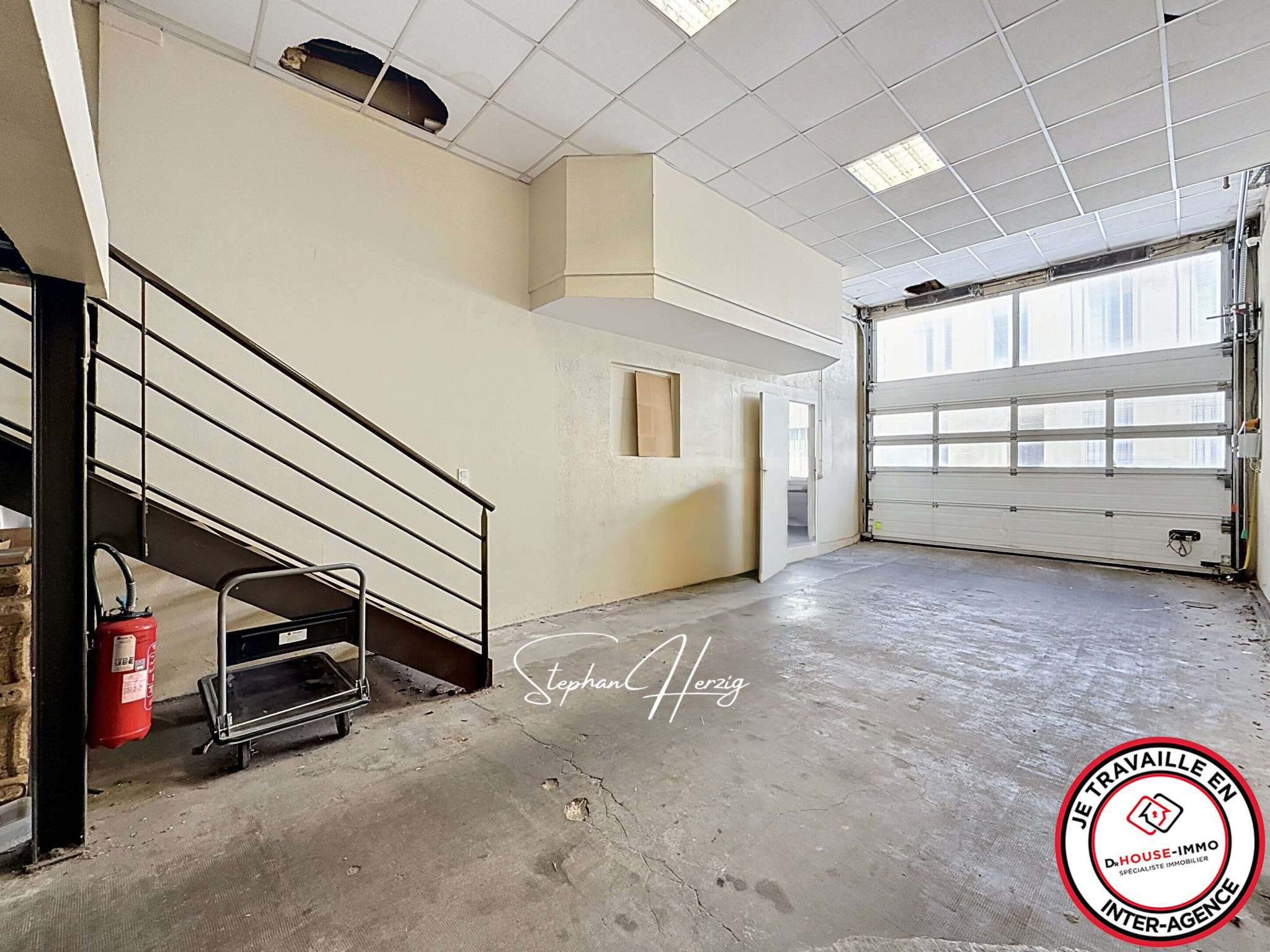 Locaux professionnels 305m² à Bordeaux Rue Lecocq