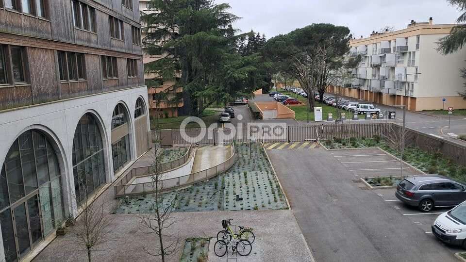 A louer bureaux 18m² Pau quartier Saragosse