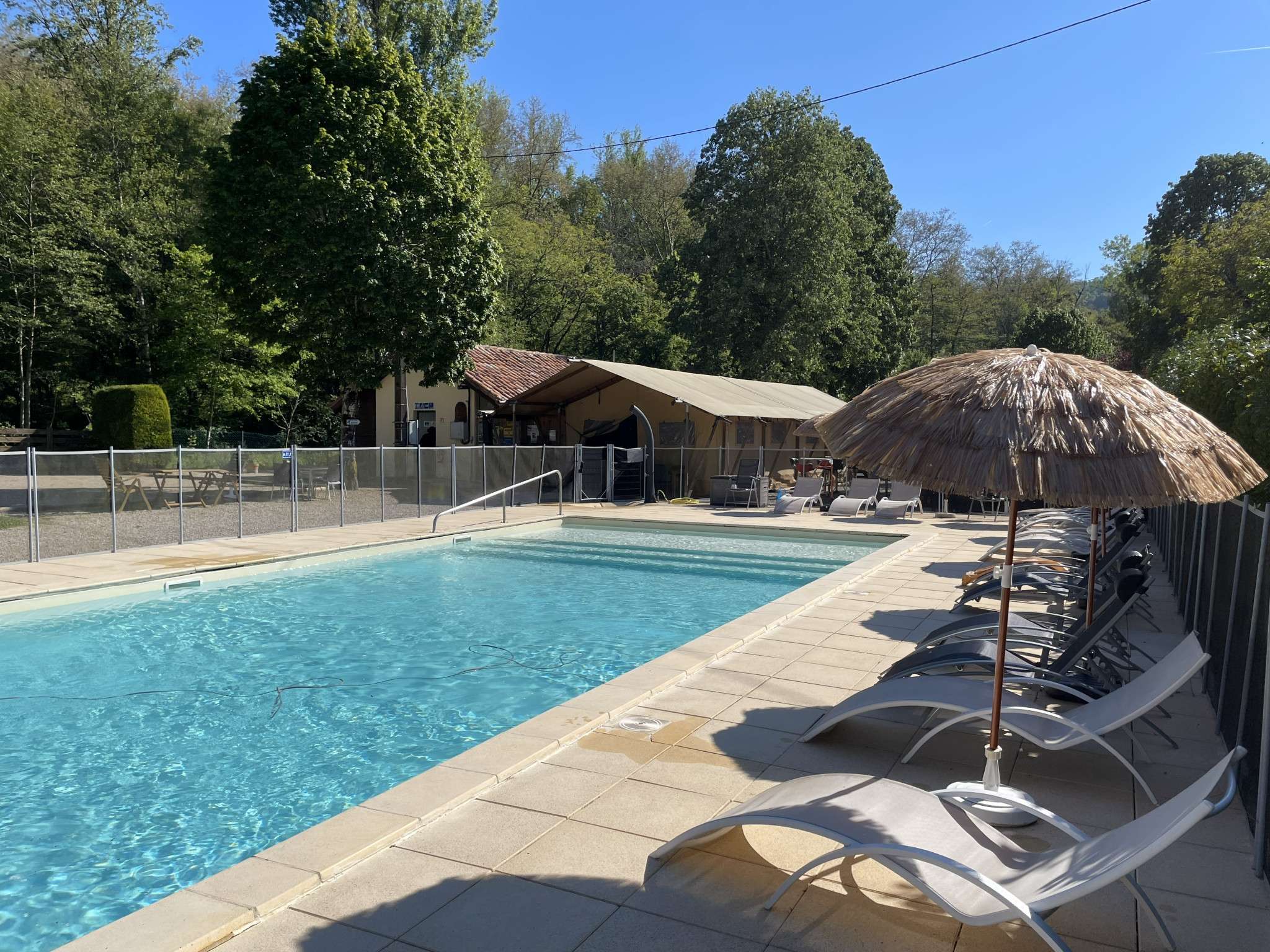 Vente beau camping familial 3 *** avec maison