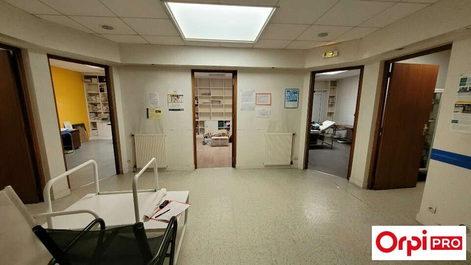 A louer  locaux professionnels 156m² Saint-Brieuc