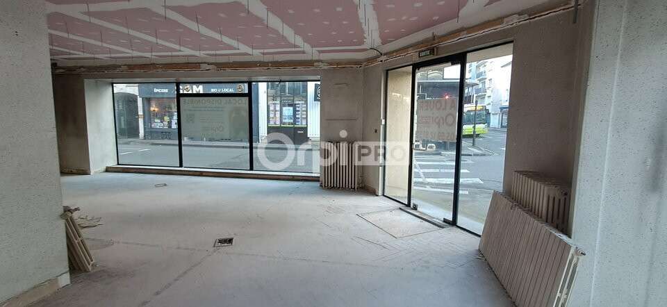 A louer bureau commerce de 80m² à Pau Centre