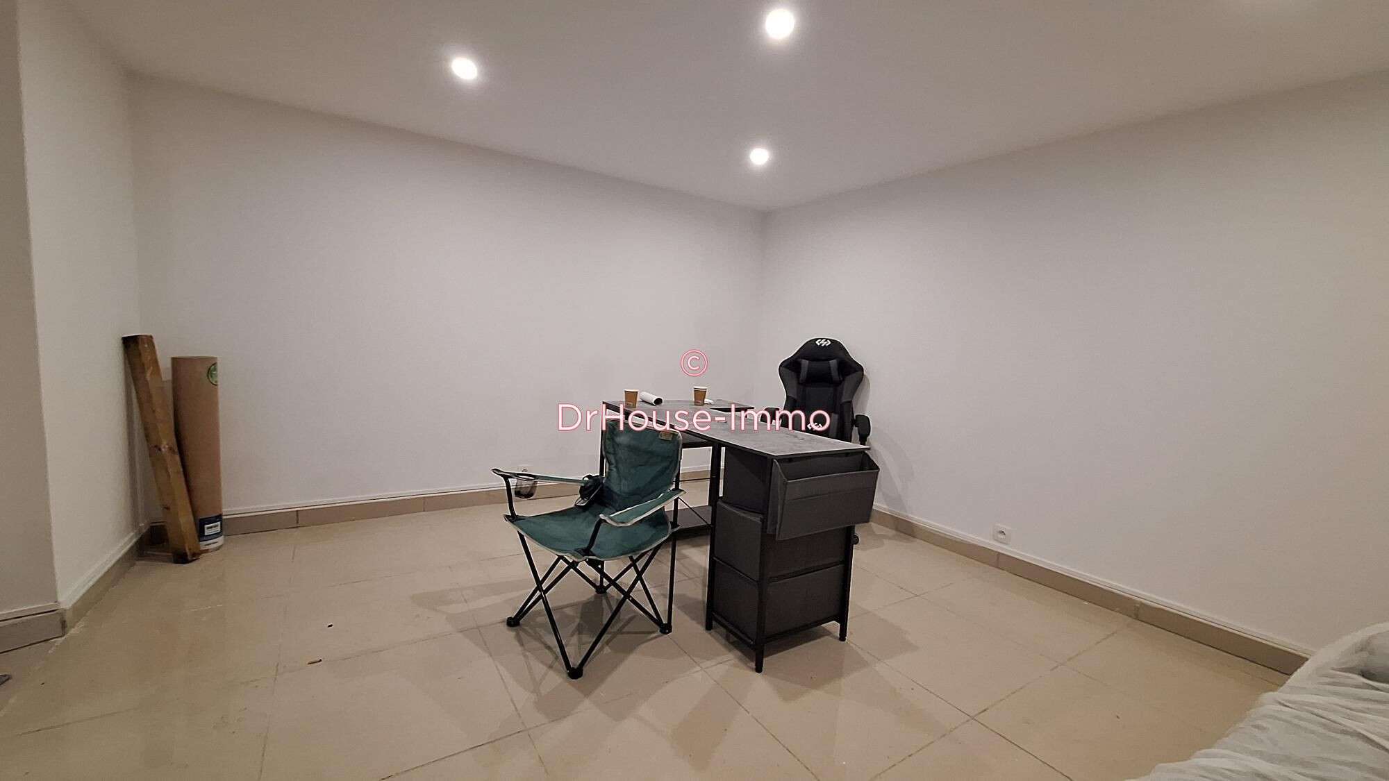 Murs commerciaux loués à vendre à Marseille 14ème