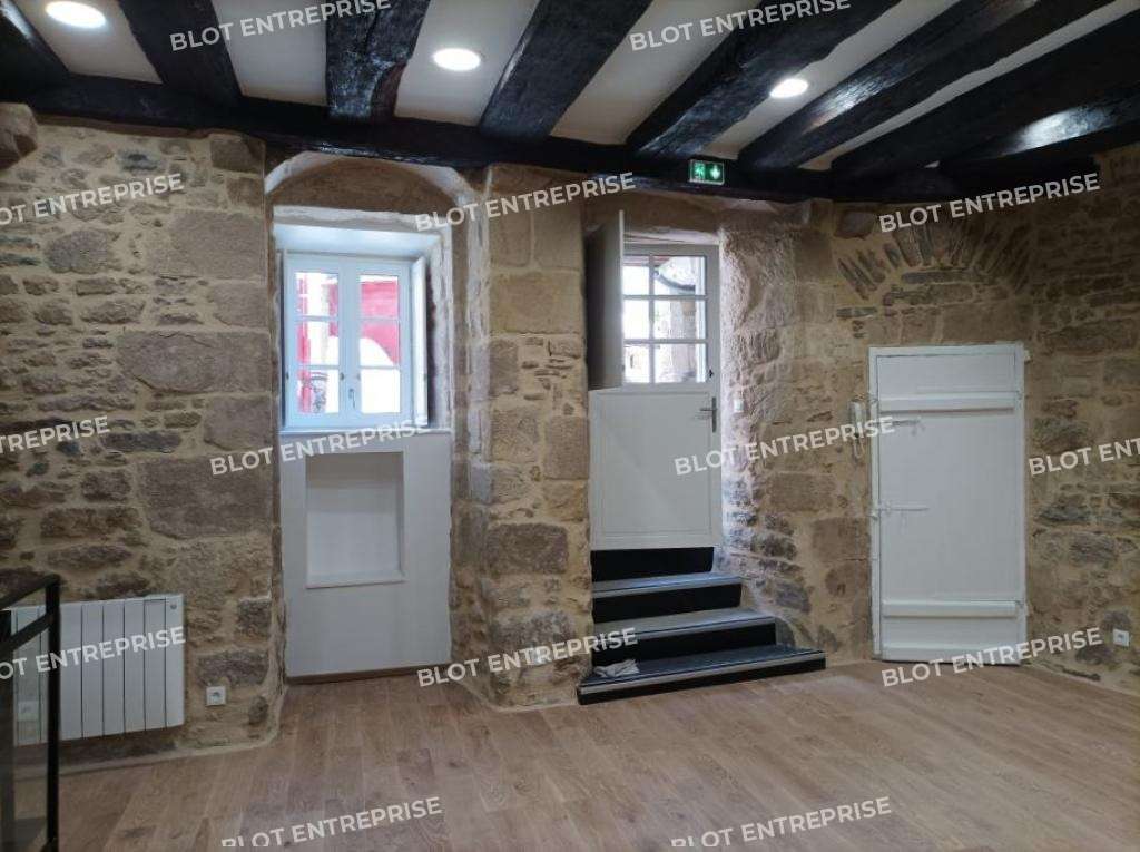 A vendre local commercial de 90m² à Vannes centre