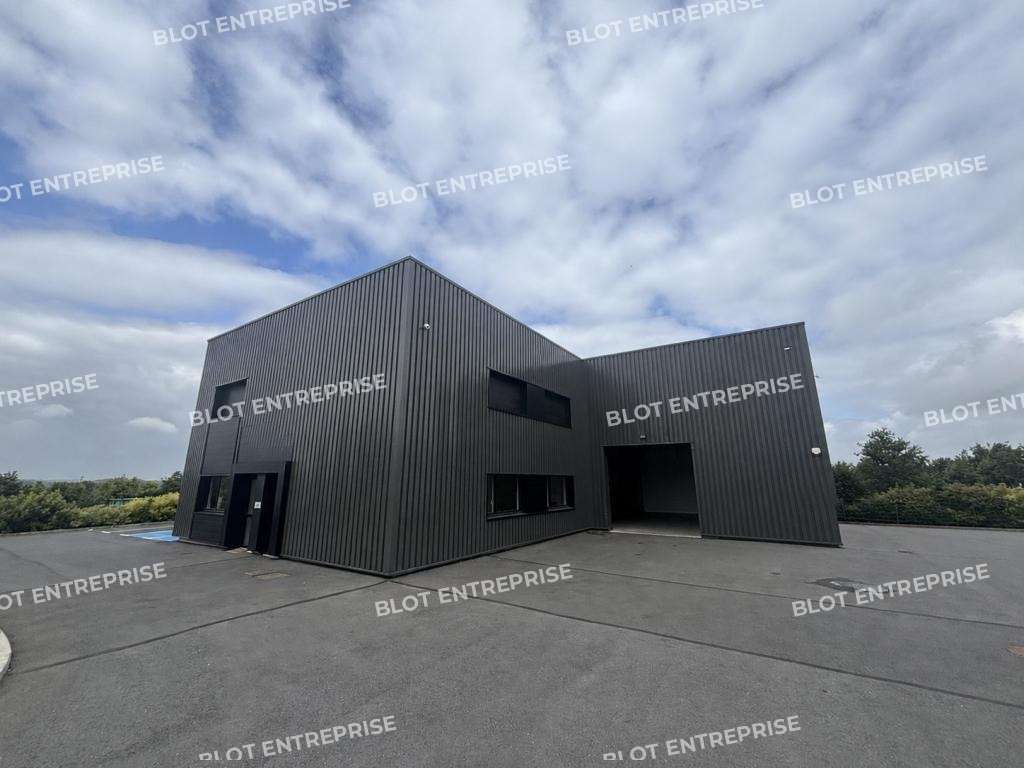 A vendre locaux d'activités de 707m² à Derval