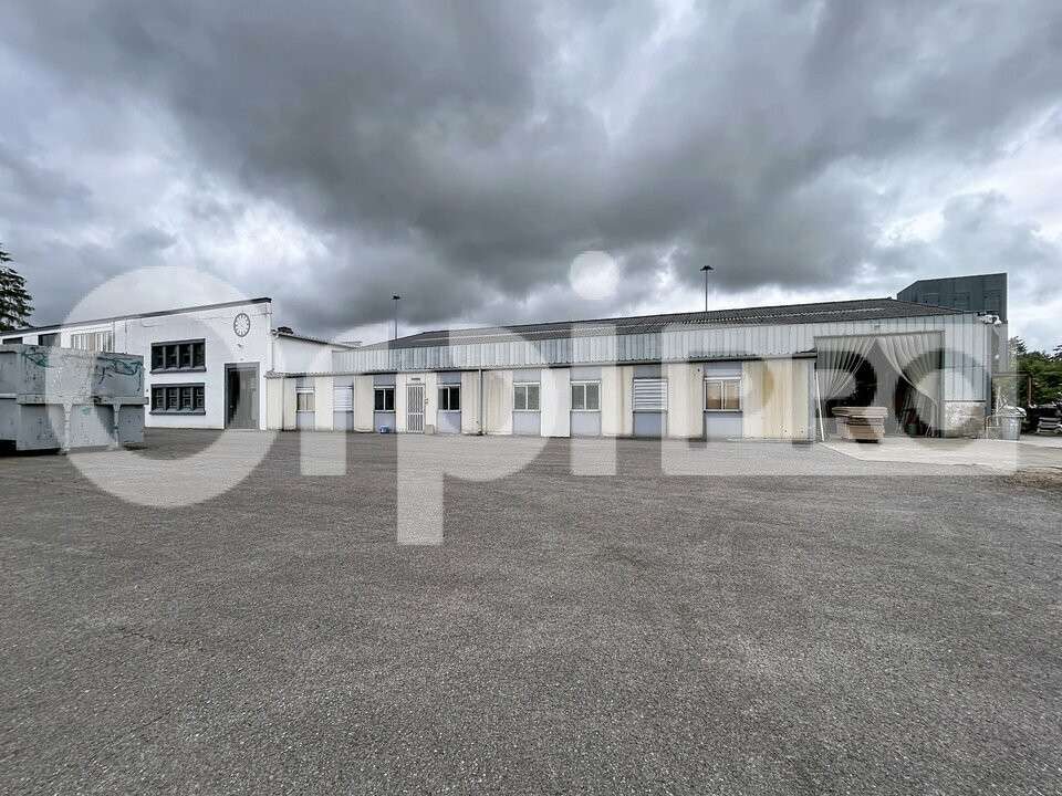 Local industriel 2044m² à vendre Sainte-Geneviève