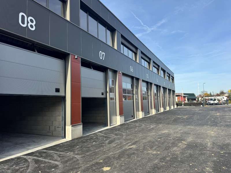 Entrepôt de 230m² à vendre à Bonneville