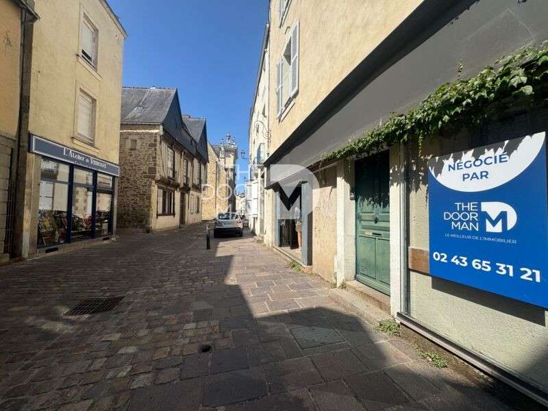 Vente locaux commerciaux 116m² à Laval