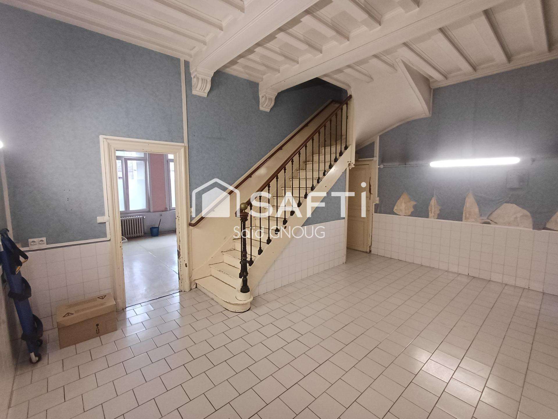 Ancien local médical 215m² à Saint-Quentin centre