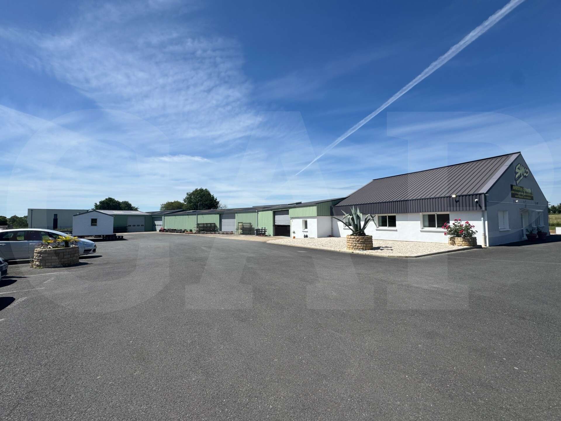 Local d'activité indépendant 1200m² à Bourgbarré