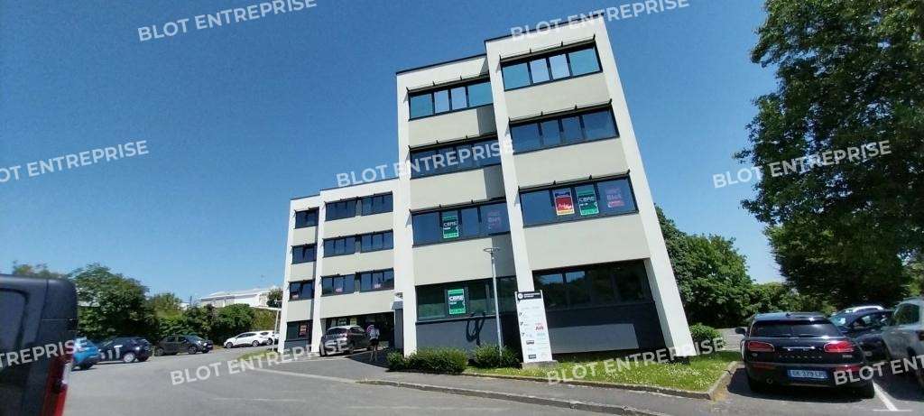 A louer bureaux 67m² R+1 à Brest Nord 