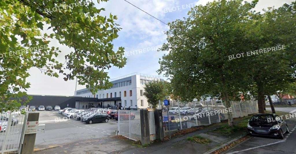 A louer bureaux 311m² Zone de Loscoat à Brest