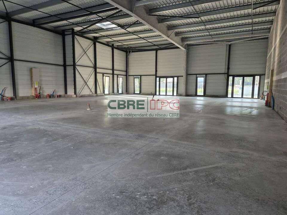 Location cellule 441m² divisible à Pau  Nord A64