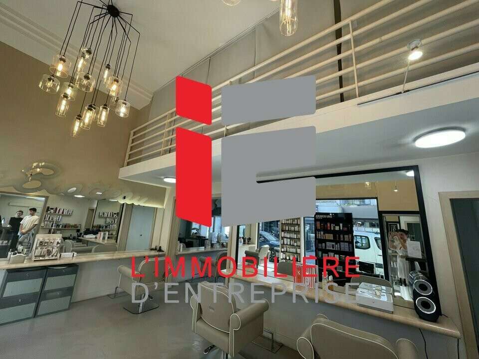 A louer local commercial 94m² empl N°1 Lorient