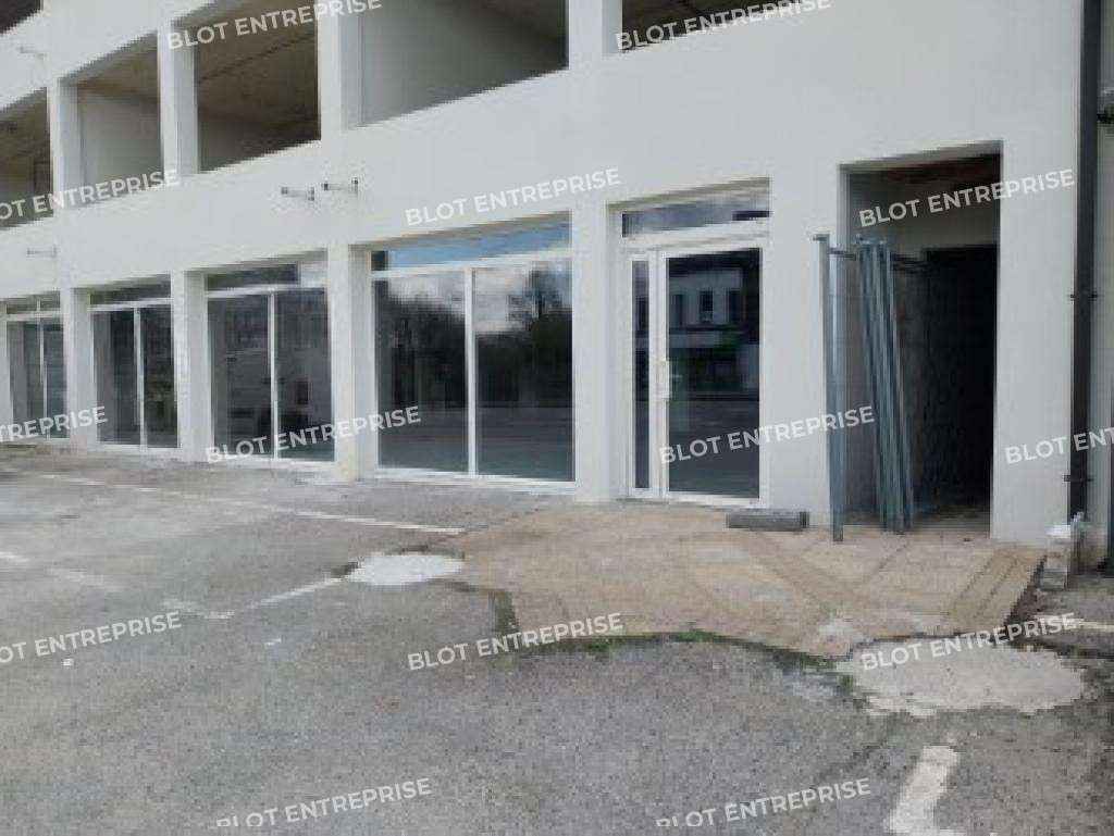A louer local commercial bureaux 231m² à Quimper