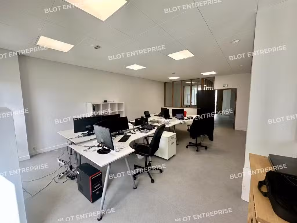 A vendre bureaux de 120m² au Nord de Rennes