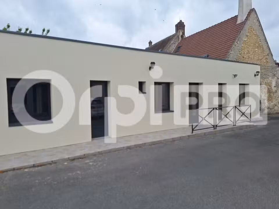 Bureau PMR de 53m² louer à Crépy en Valois