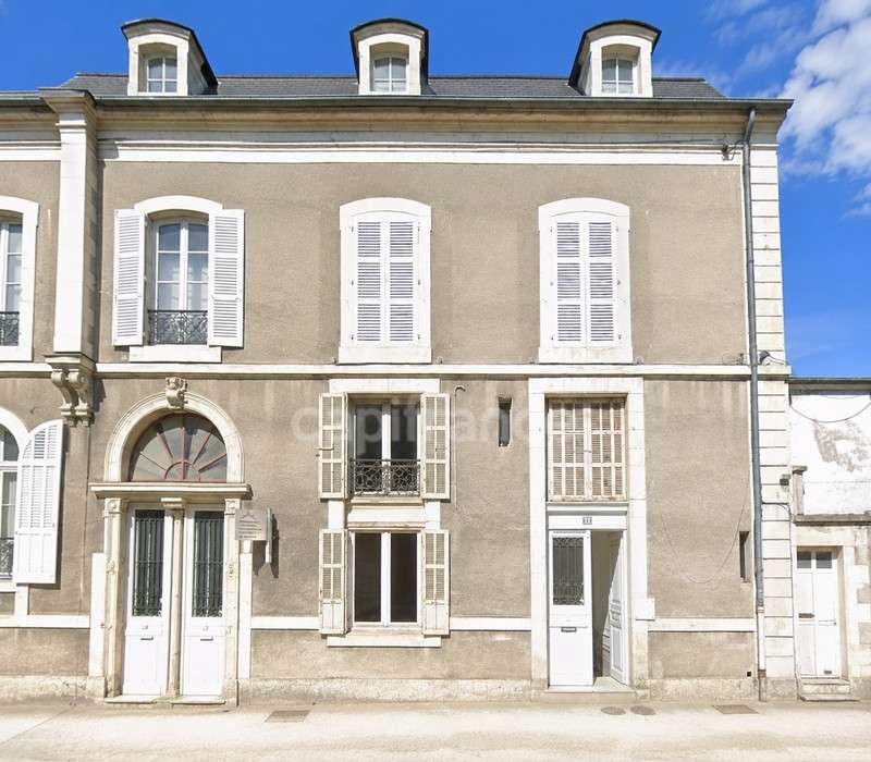 À vendre Immeuble 160m² en hyper centre de Nevers