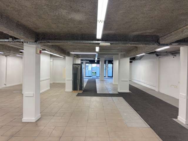 Murs commerciaux libres 442m² à Nice Risso