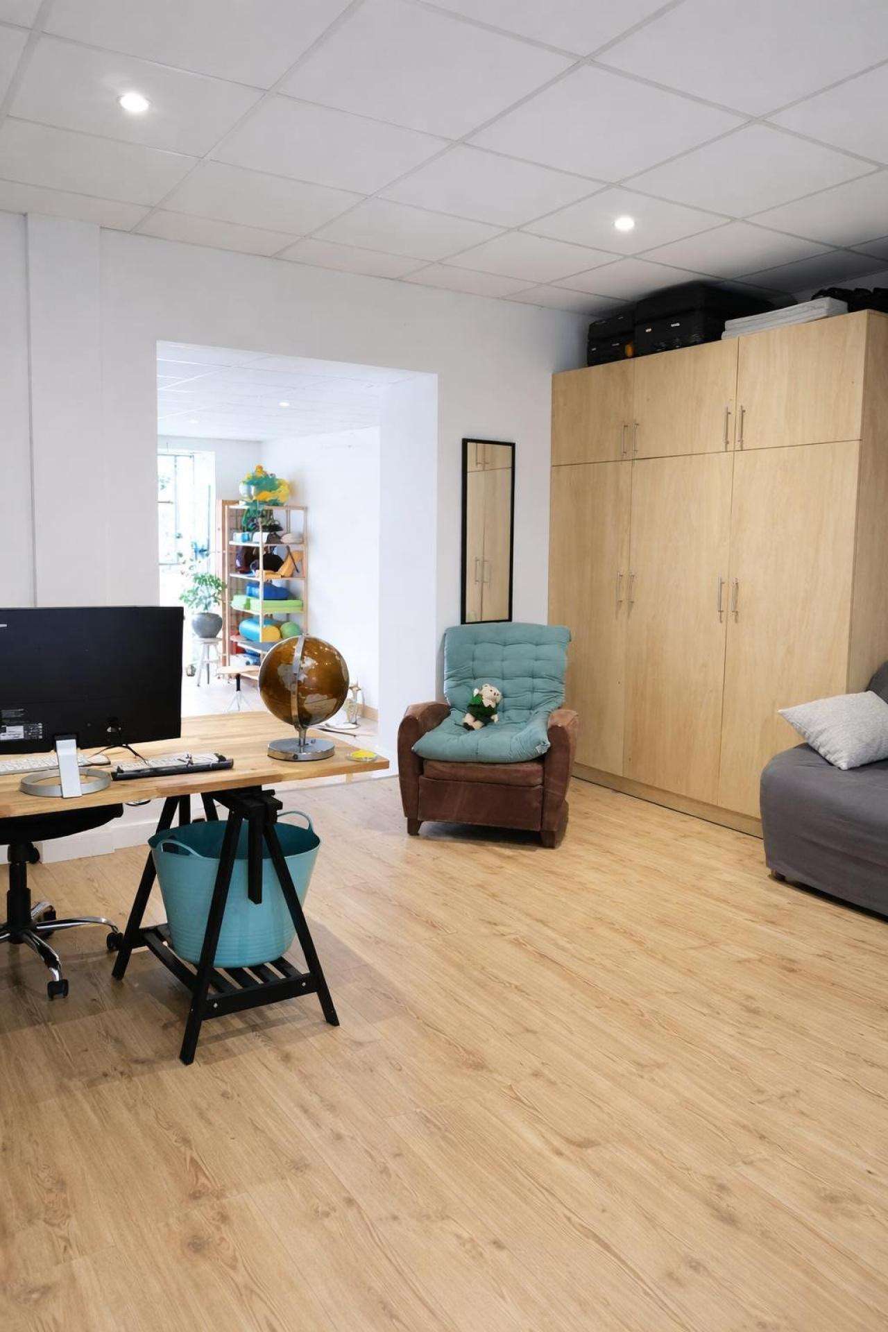 A louer local 54m² axe passant La Roche Pentagone