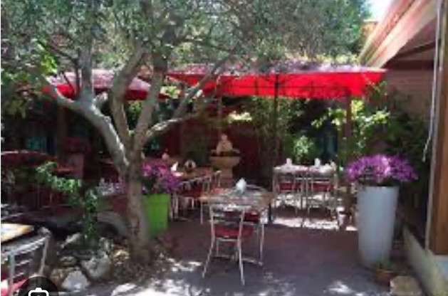 Vente murs commerciaux +habitation Pézenas centre