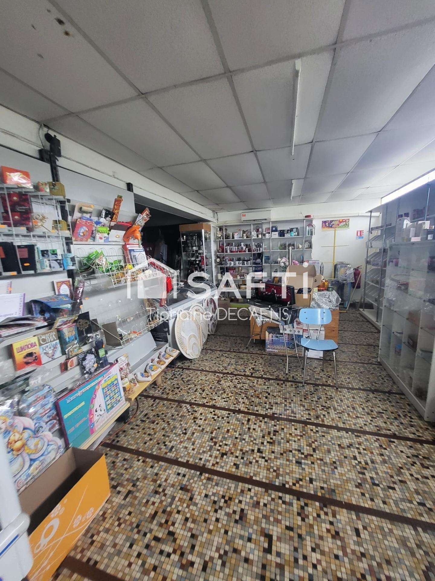 A vendre local commercial de 530m² à Angers