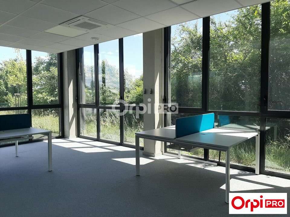 Bureaux neufs de 262m² à louer à Valence