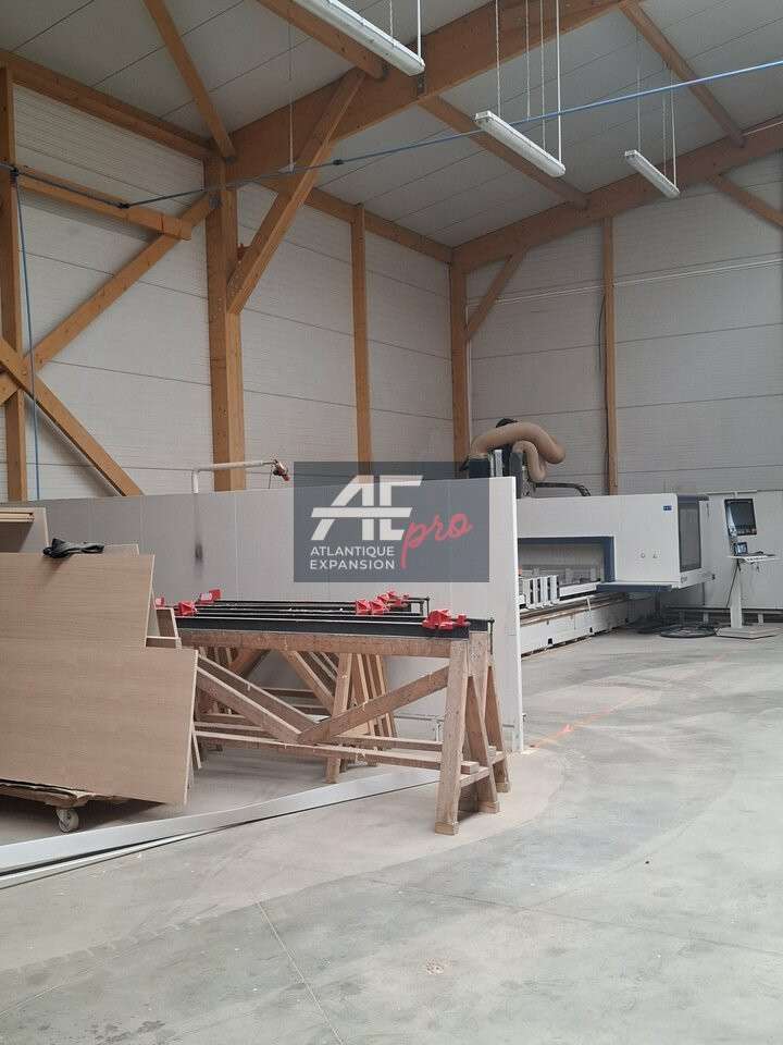 A louer local d'activité 975m² à Pornichet