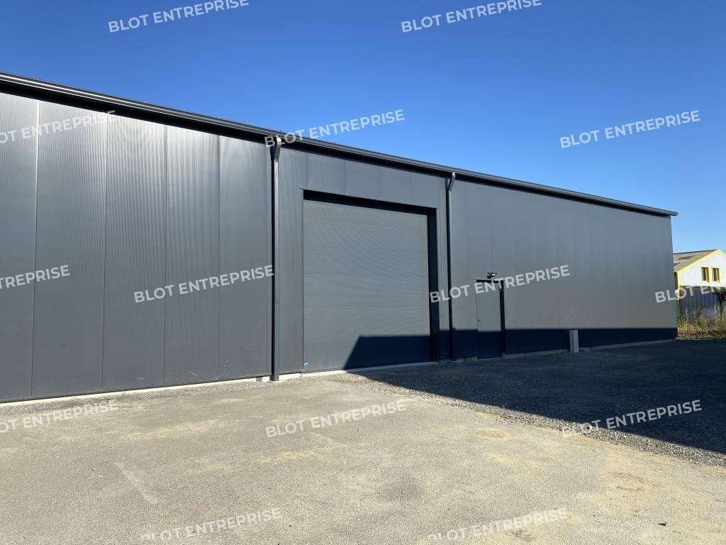 A louer local d'activités de 226m² en ZA de Dinard