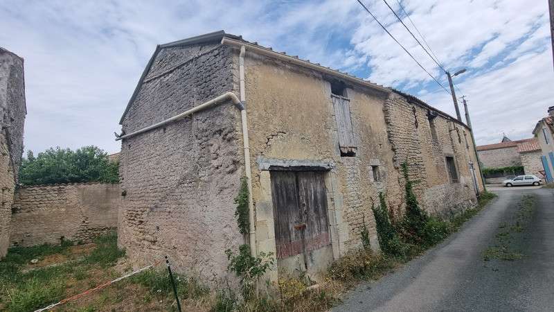 A vendre bâtiment à restaurer Bernay Saint Martin