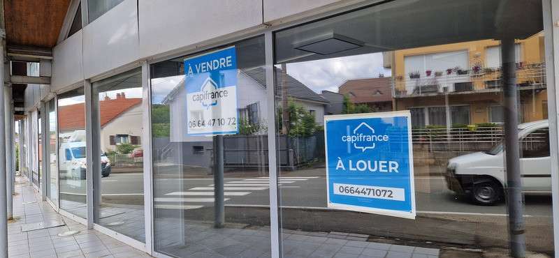 Ancienne concession auto 868m² à vendre à Essert