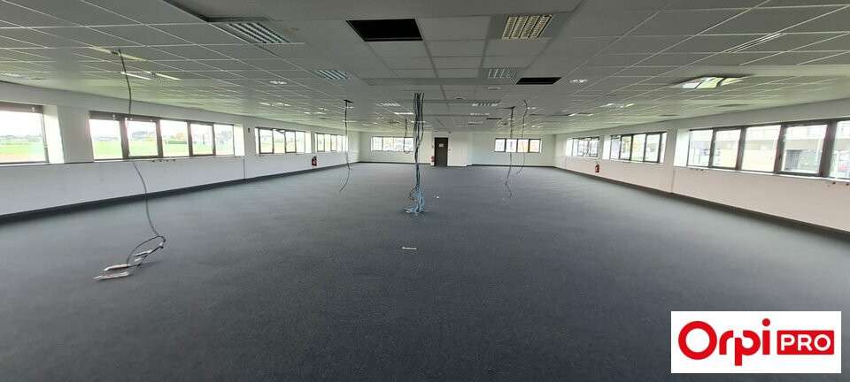 A louer bureau 218m² R+1 à Plérin RN12 