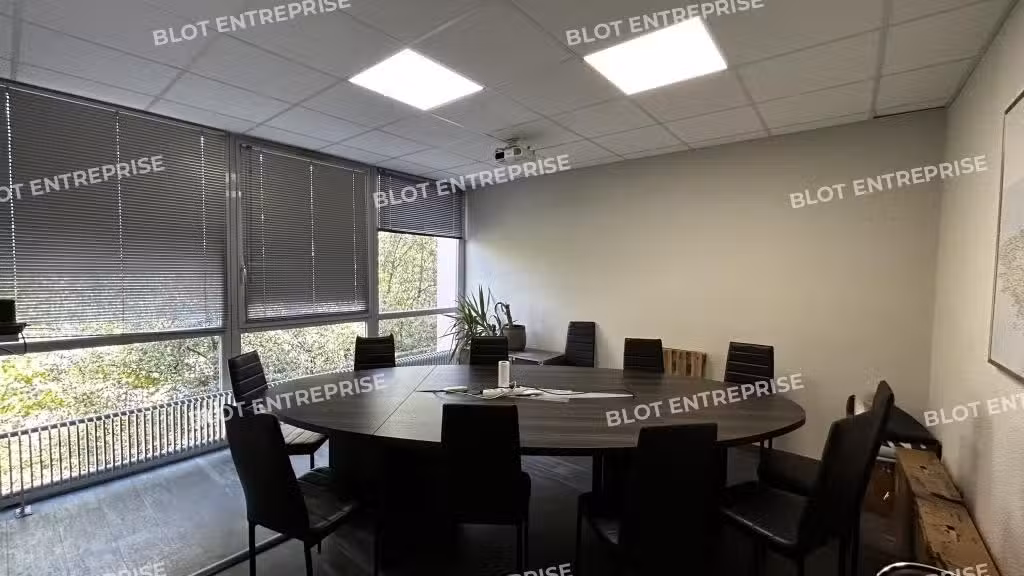A vendre bureaux 168m² accès PMR à Rennes