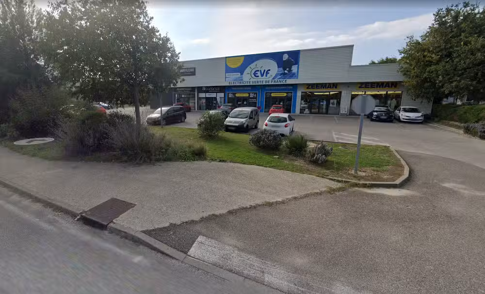 Vente murs commerciaux de 300m² à Bagnols-sur-Cèze