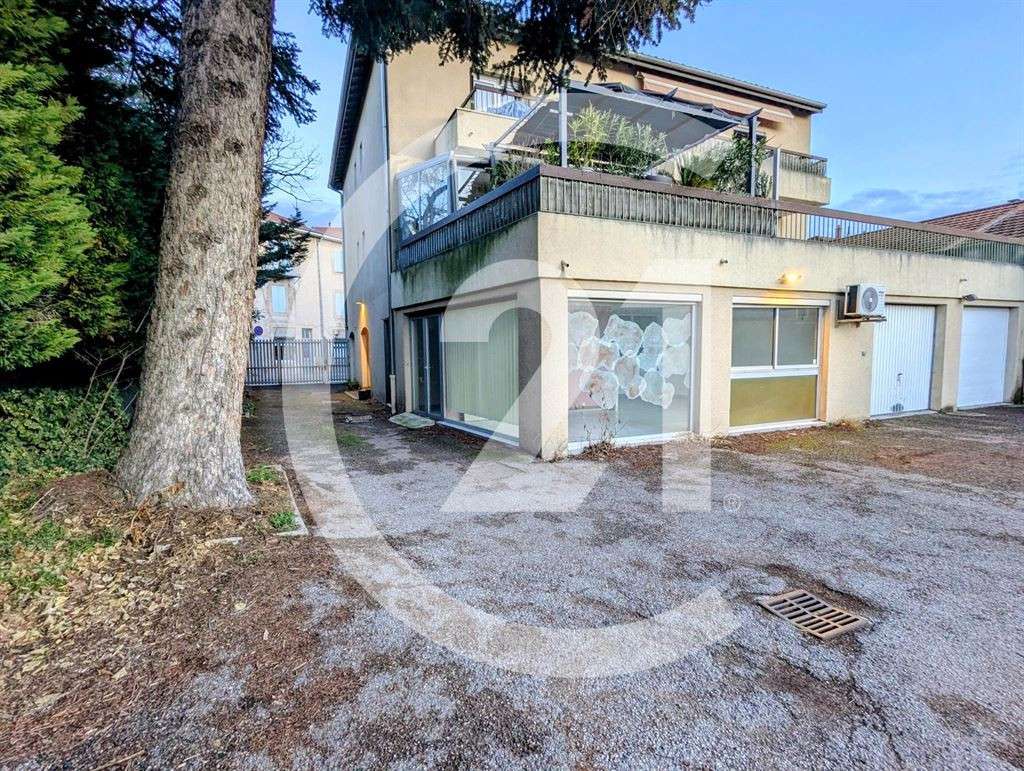 Location local commercial proche gare de Romans 
