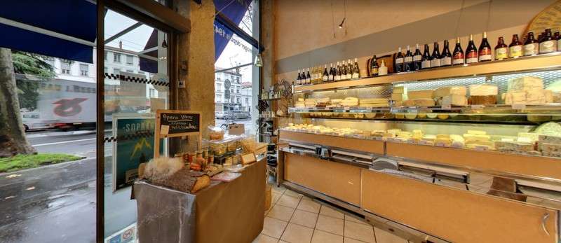 AV fromagerie de 80m² à Lyon 69007 emplacement N°1