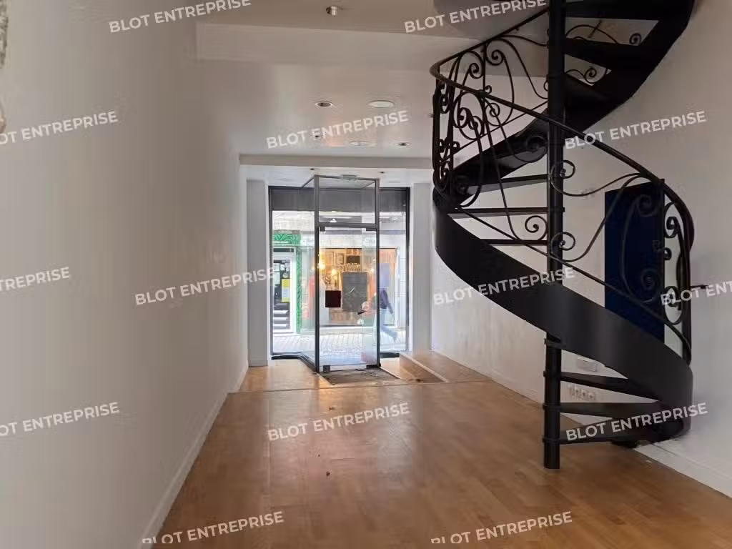 A louer bureaux avec vitrine 128m² à St Brieuc