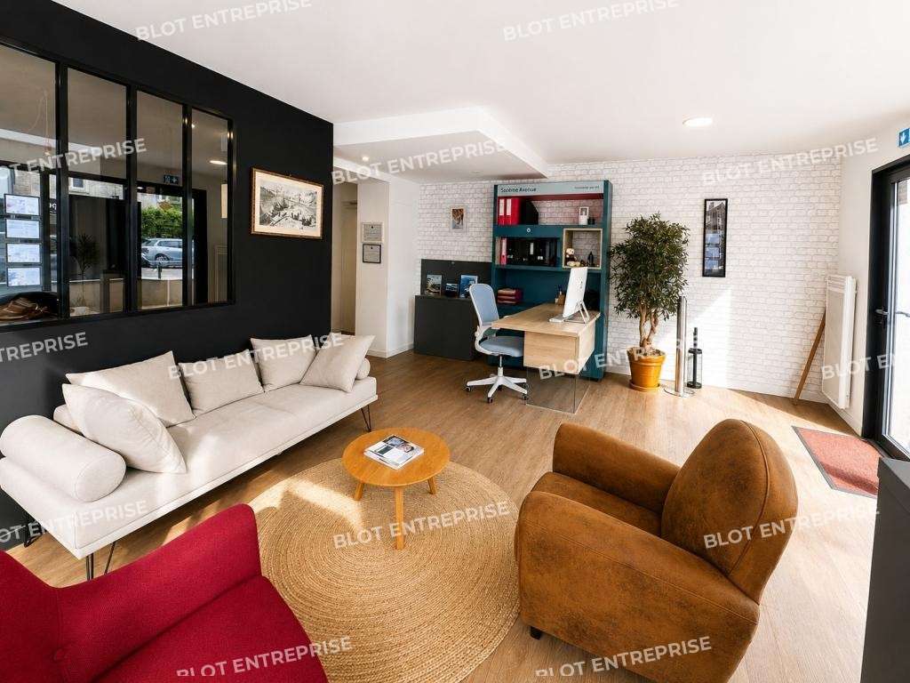 A louer bureaux 120m² belle visibilité à Nantes