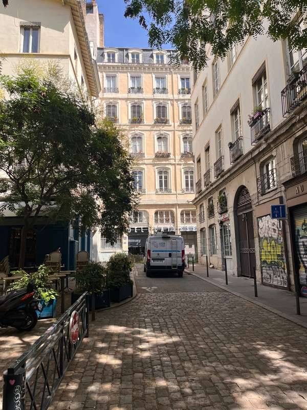Vente murs commerciaux en RDC 299m² à Lyon 69001