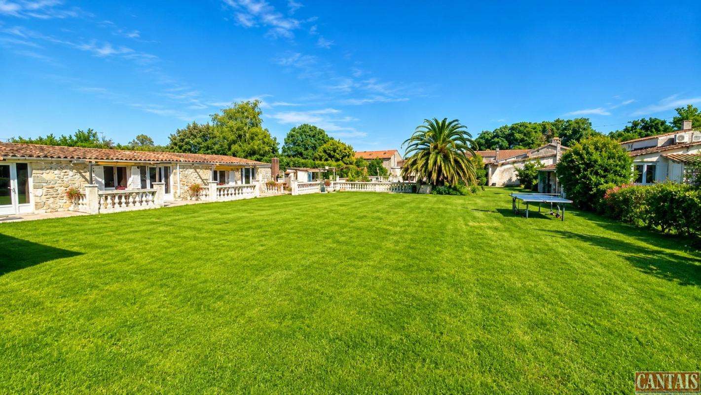 AV propriété de charme 7000m² Médoc près plages