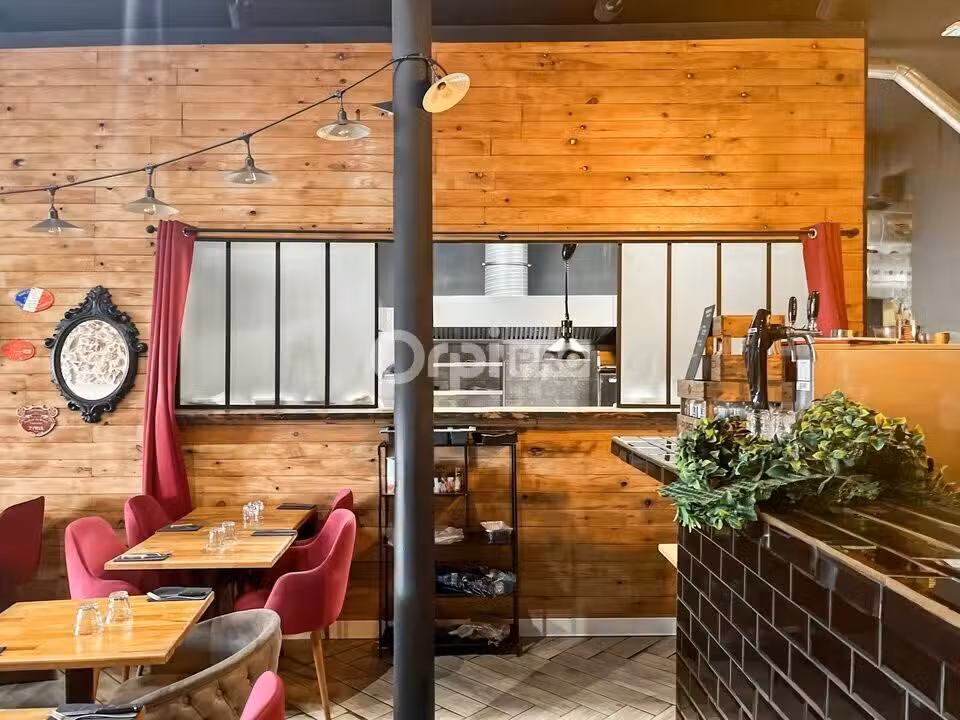 Local commercial de 147m² à vendre Marseille 13002